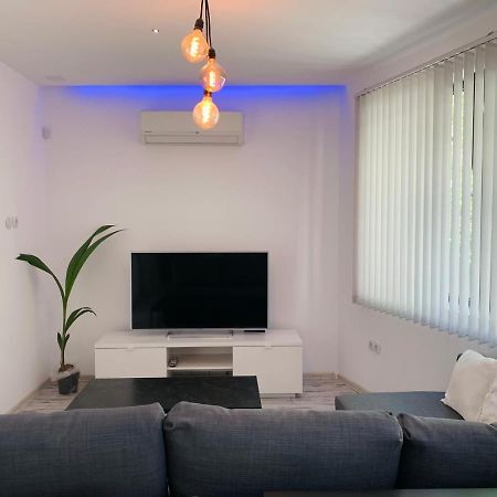 Nordic Style Apartment With Underground Parking Sofía Exterior foto